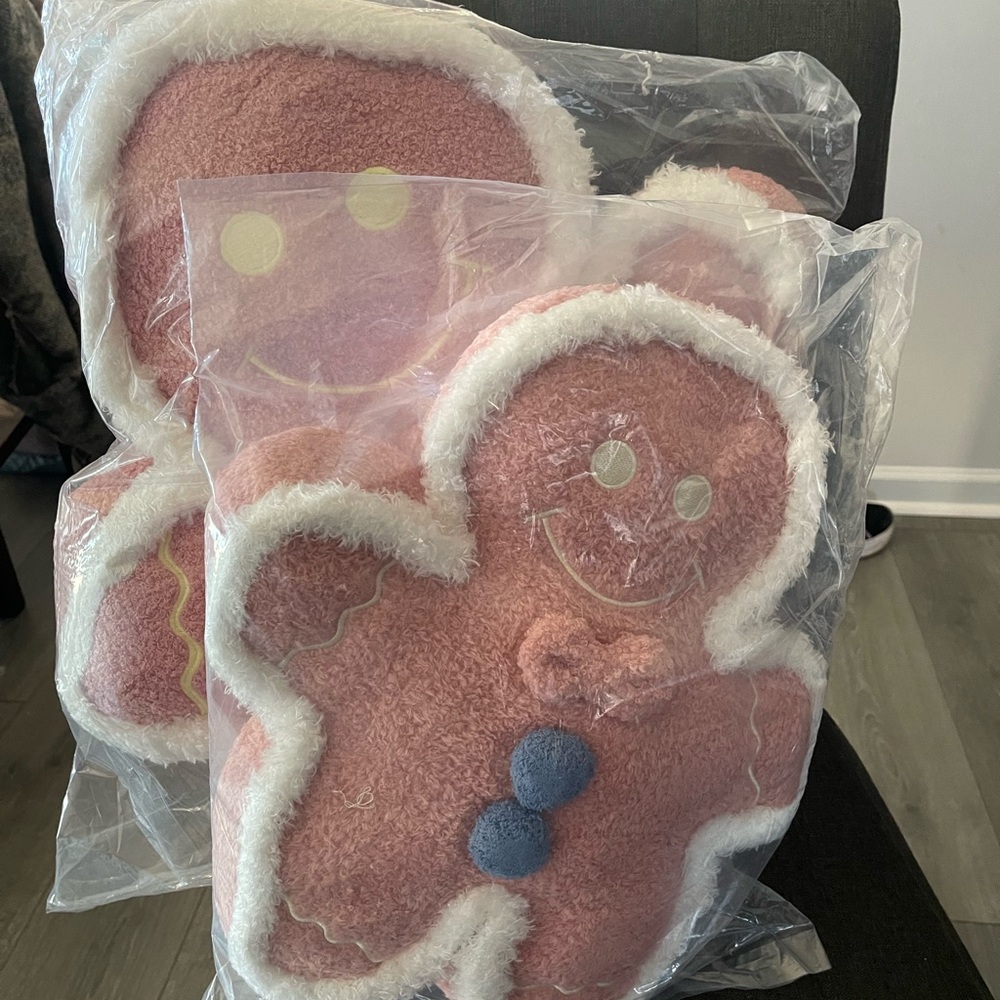 Puffy Gingerbread Pillows